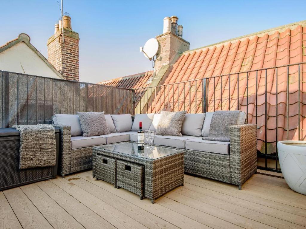 89A Church Street - Luxury One Bed Apartment With Roof Terrace Уитби Екстериор снимка