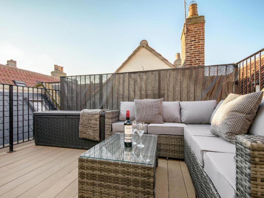89A Church Street - Luxury One Bed Apartment With Roof Terrace Уитби Екстериор снимка